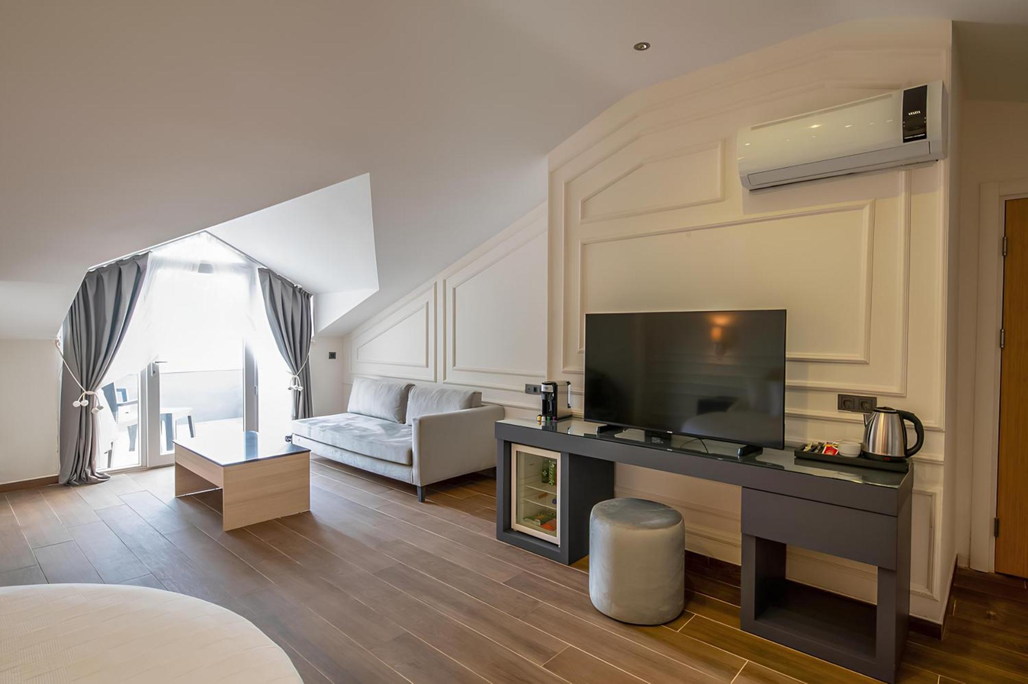 Ramada By Wyndham Fethiye Oludeniz Adult Only Hotel Eksteriør billede