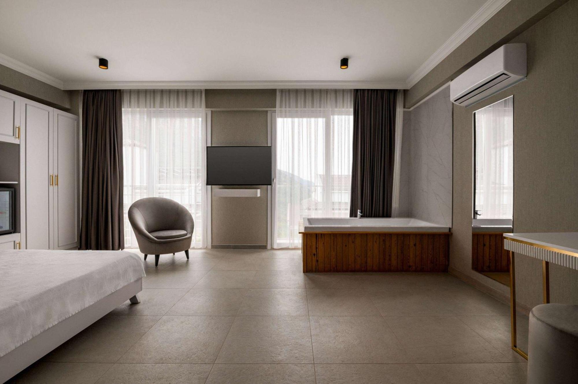 Ramada By Wyndham Fethiye Oludeniz Adult Only Hotel Eksteriør billede